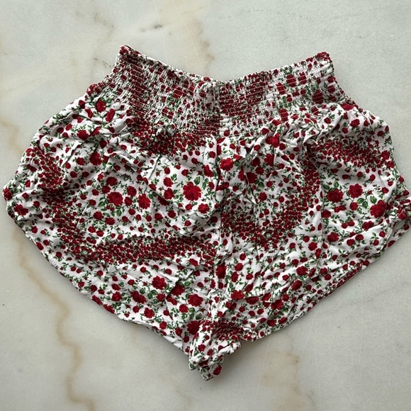 Floral Design Red and Green Shorts - Picture 4 of 5
